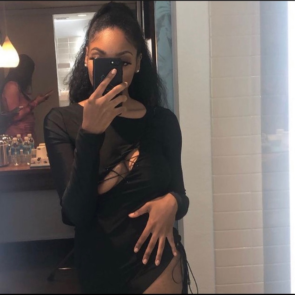 SEL DOVAL EN FORME BLACK DRESS